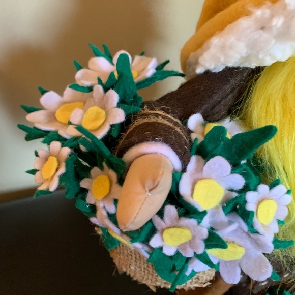 Scandinavian Daisy Gnome Doll - Handmade - Picture 5 of 13